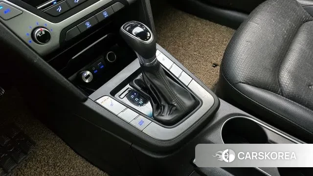 Hyundai Avante AD id 3066111 из Кореи 19