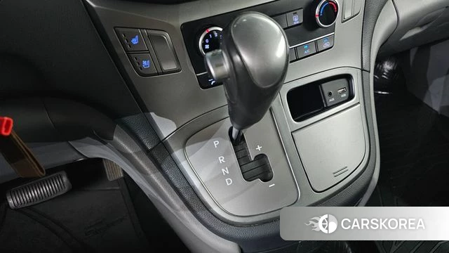 Hyundai The New Grand Starex id 4873344 из Кореи 29