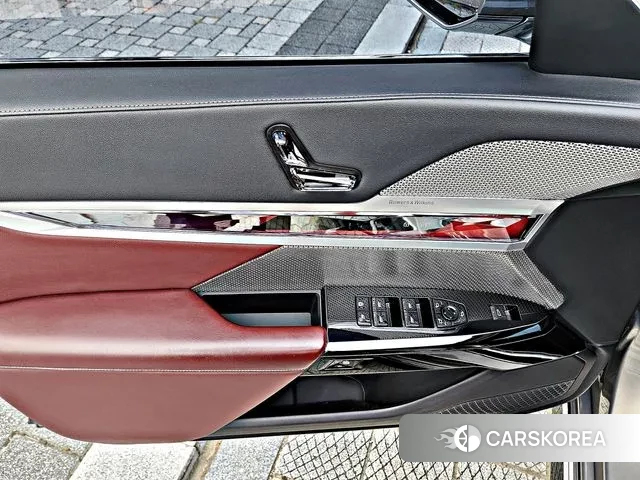 BMW 7 Series (G70) id 3153031 из Кореи 13