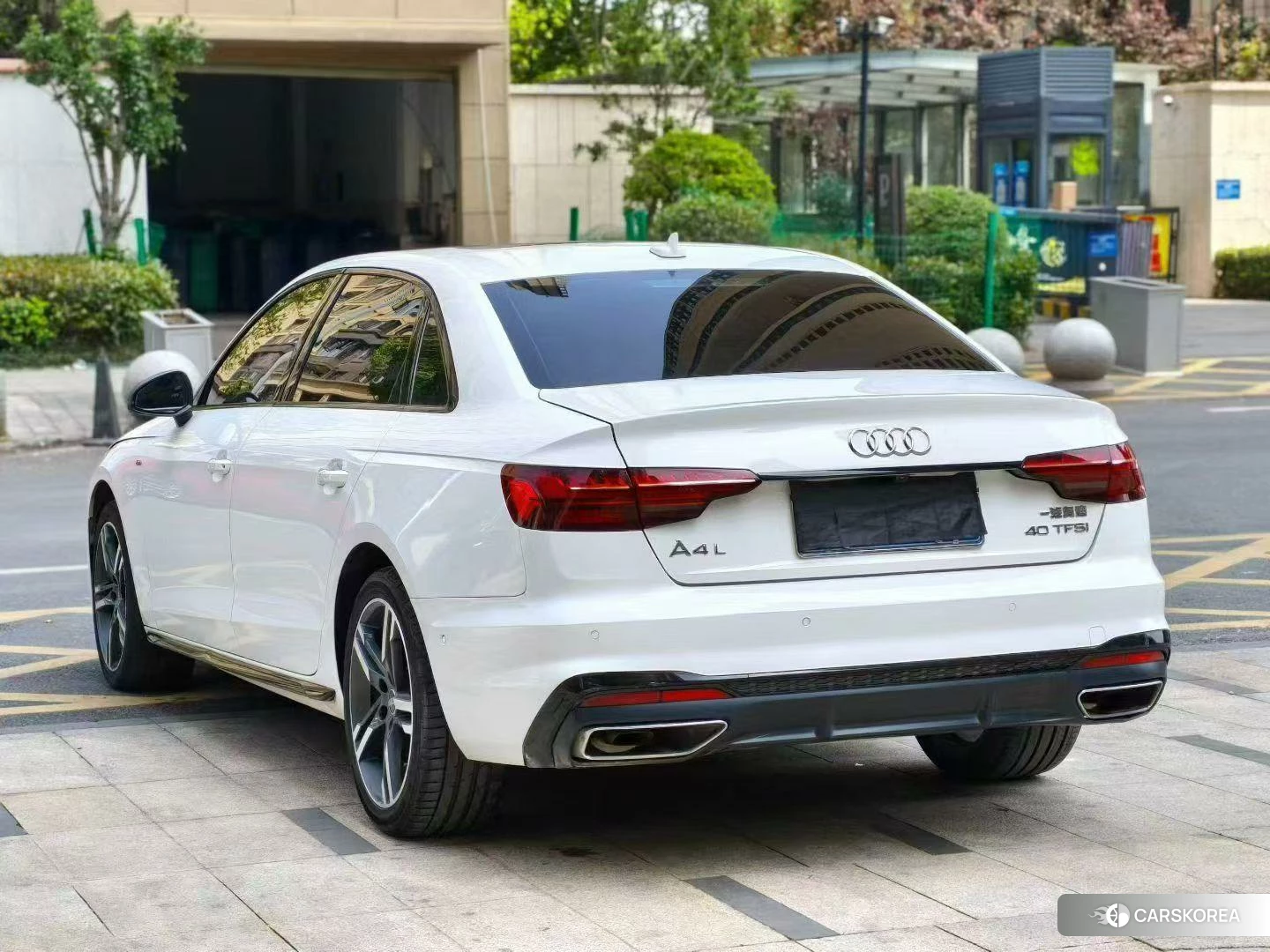 Audi A4L id 4479365 из Китая 9