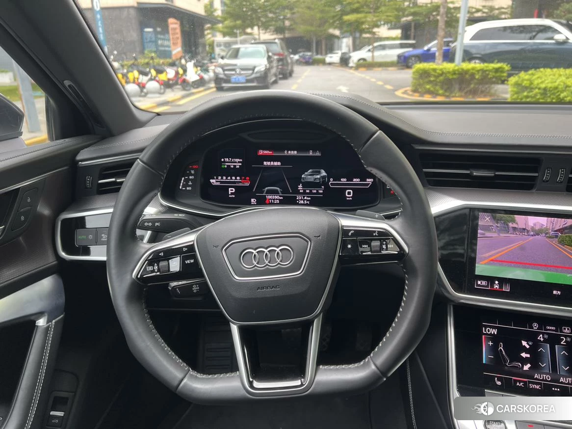 Audi A6L id 4462110 из Китая 16