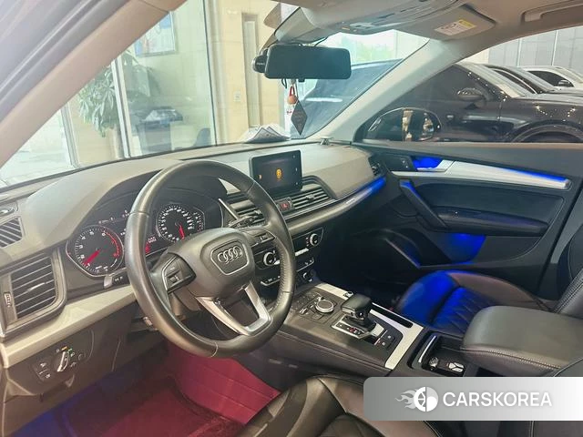 Audi Q5L id 3888729 из Китая 9