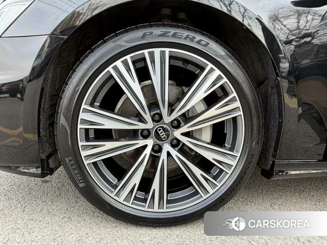 Audi A6L id 4329005 из Китая 20