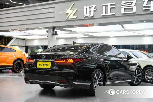 Lexus LS id 4273976 из Китая 19