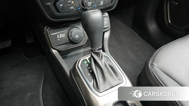 Jeep Renegade id 3827431 из Кореи 19