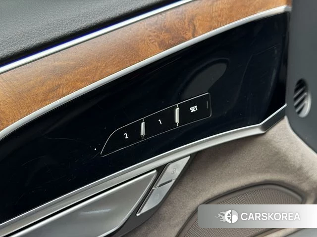 Audi A8 id 4255818 из Китая 22