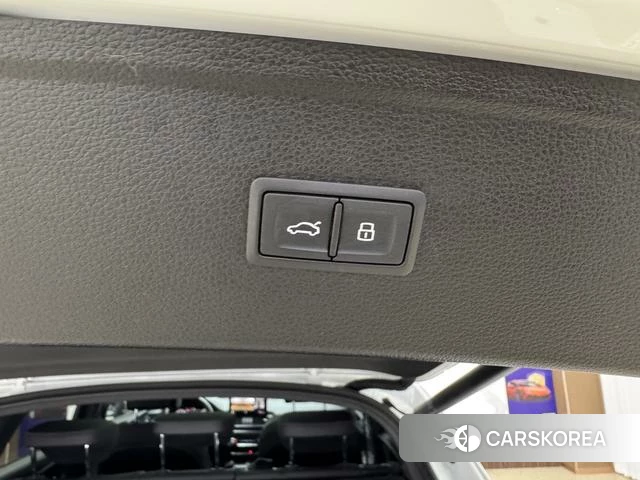 Audi Q5L id 4259327 из Китая 23