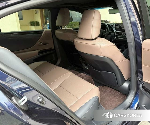 Lexus ES id 4321399 из Китая 14