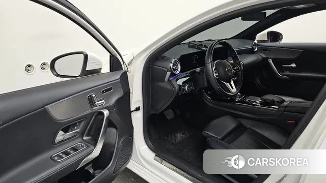 Mercedes-Benz A-Class W177 id 3671599 из Кореи 19