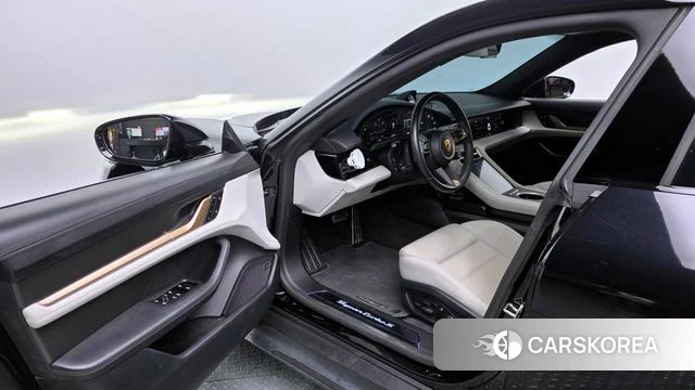 Porsche Taycan id 4201693 из Кореи 19