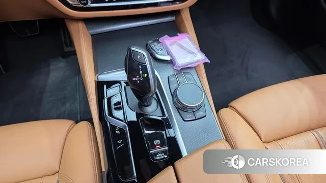 BMW 5 Series (G30) id 3670481 из Кореи 19