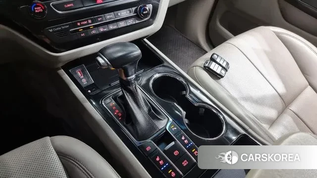 Kia The New Carnival id 3714082 из Кореи 19