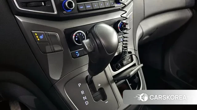 Hyundai The New Grand Starex id 3646894 из Кореи 19