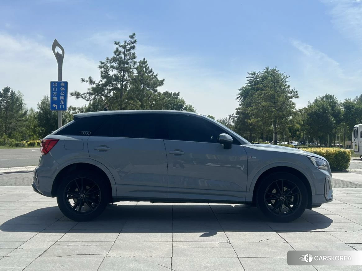 Audi Q2L id 4492678 из Китая 17