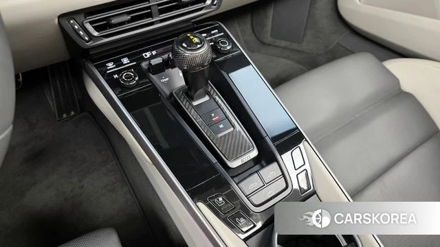 Porsche 911(992) id 3903896 из Кореи 19