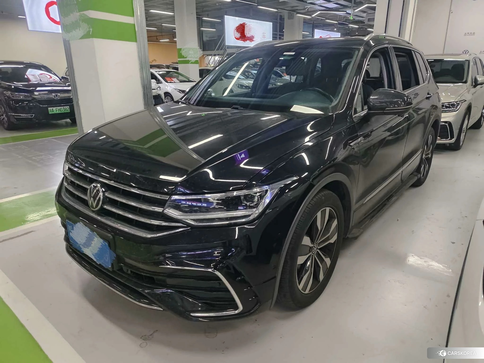 Volkswagen Tiguan L id 4492837 из Китая 9
