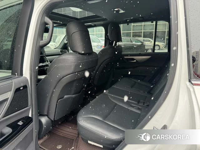 Lexus LX id 4258978 из Китая 9