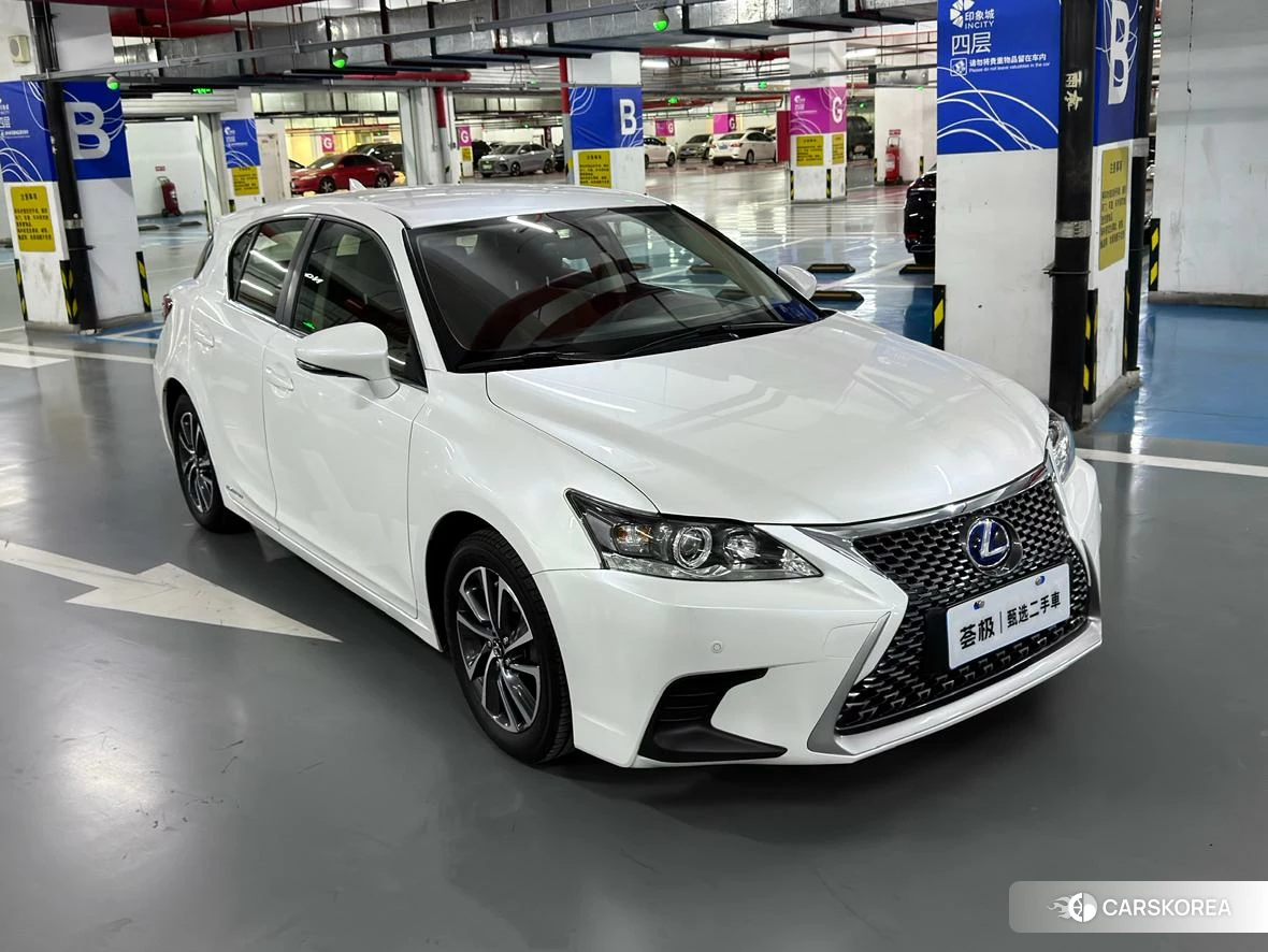 Lexus CT id 4479338 из Китая 15
