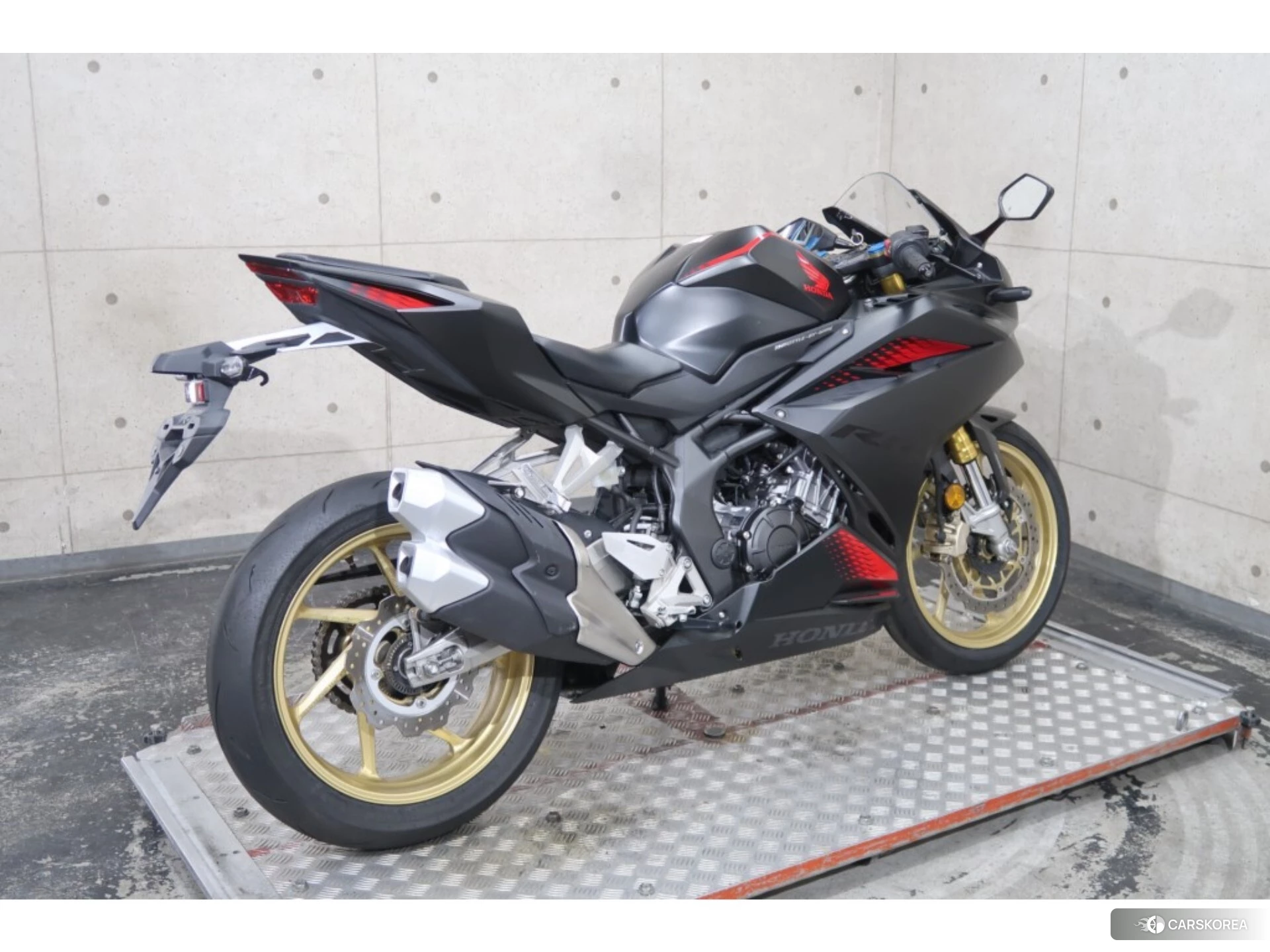 Honda CBR250R id 3947605 из Японии 9