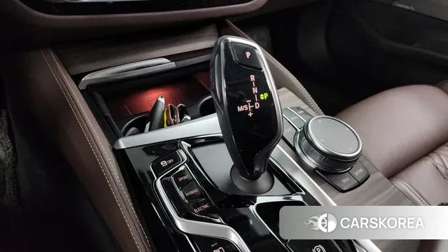 BMW 5 Series (G30) id 3601484 из Кореи 19