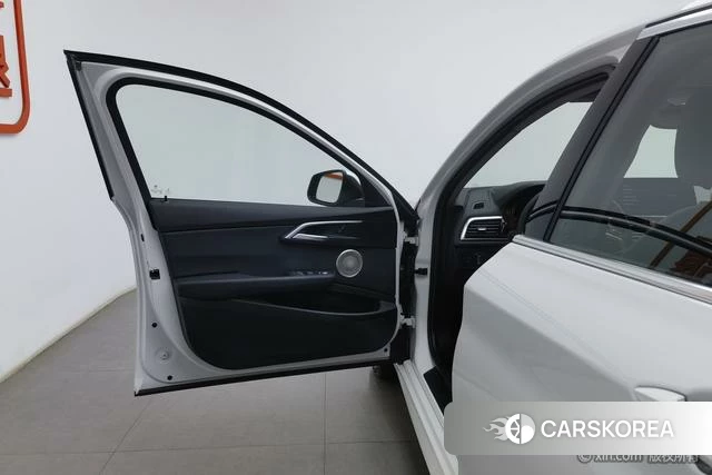 BMW 1 series id 4253681 из Китая 23