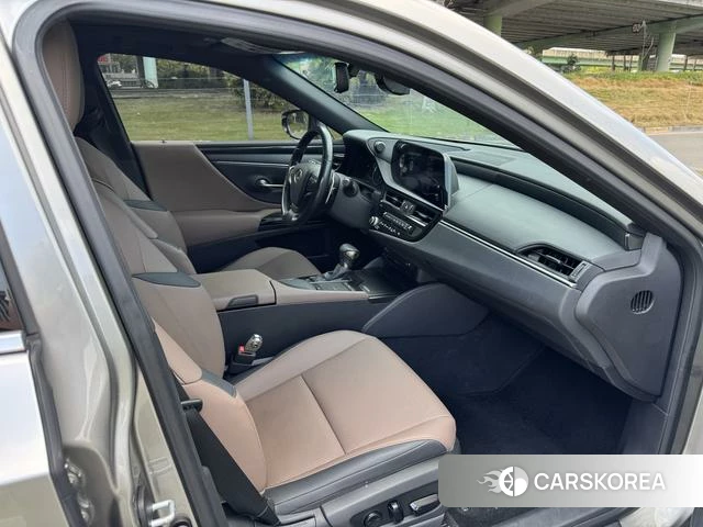 Lexus ES id 4301785 из Китая 13
