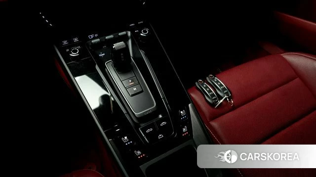 Porsche 911(992) id 4608021 из Кореи 29