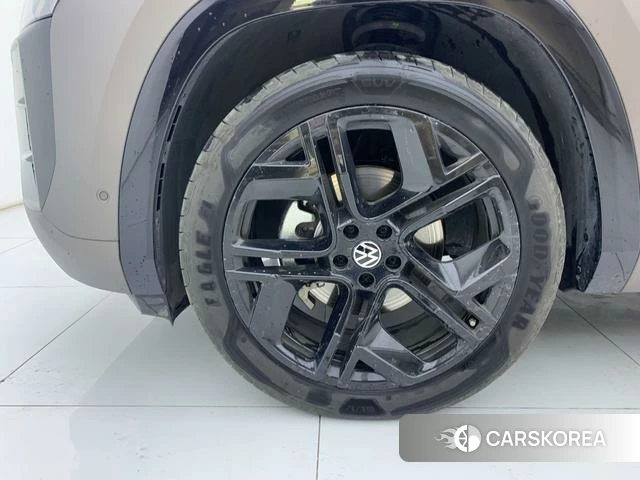 Volkswagen Tourang id 4313392 из Китая 30