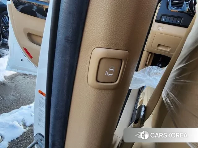 Kia The New Carnival id 3656465 из Кореи 17