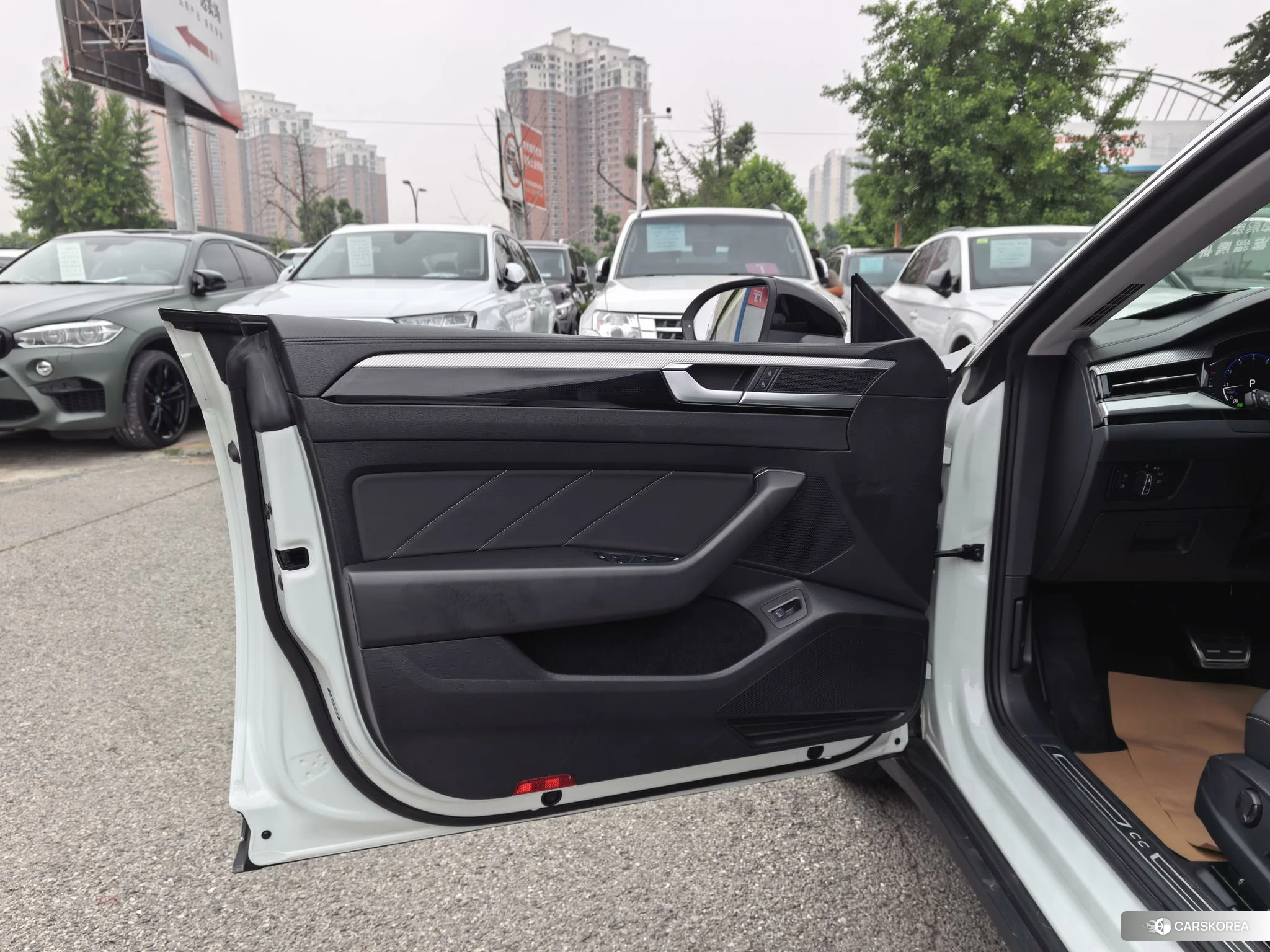 Volkswagen CC id 4461732 из Китая 14