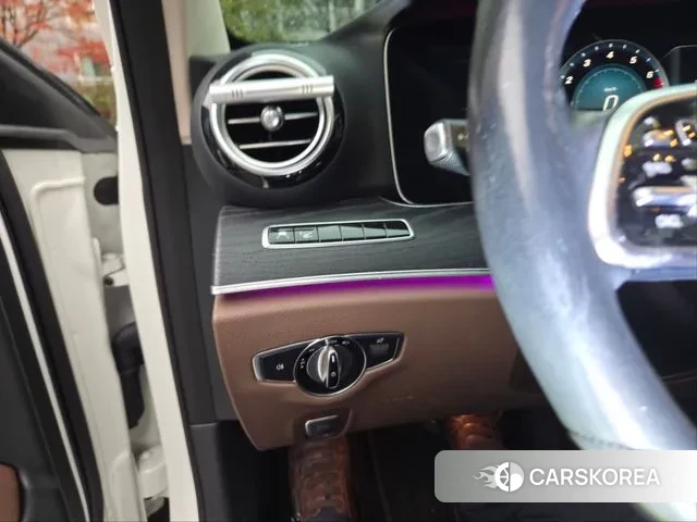 Mercedes-Benz E-Class W213 id 3423098 из Кореи 10