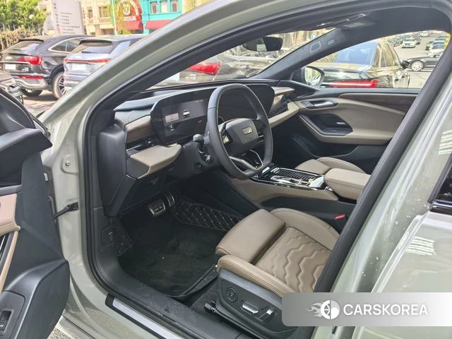 Audi A6L e-tron id 4026768 из Китая 9