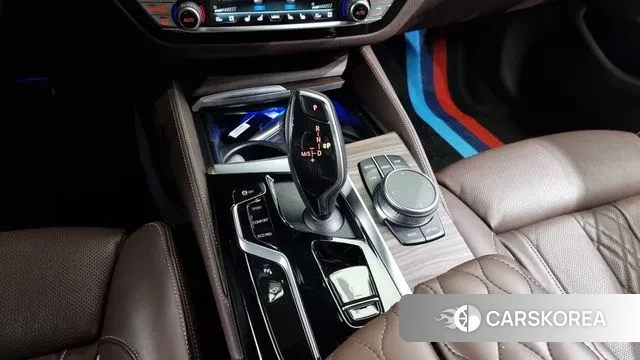 BMW 5 Series (G30) id 3012755 из Кореи 19