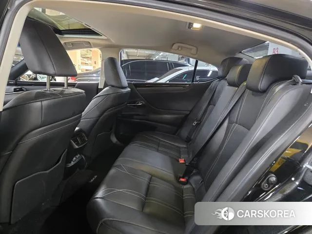 Lexus ES300h 7th generation id 3385007 из Кореи 19