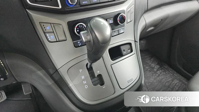 Hyundai The New Grand Starex id 4542553 из Кореи 29
