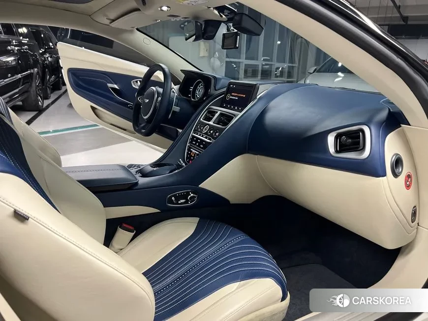 Aston Martin DB11 id 1685586 из Кореи 19