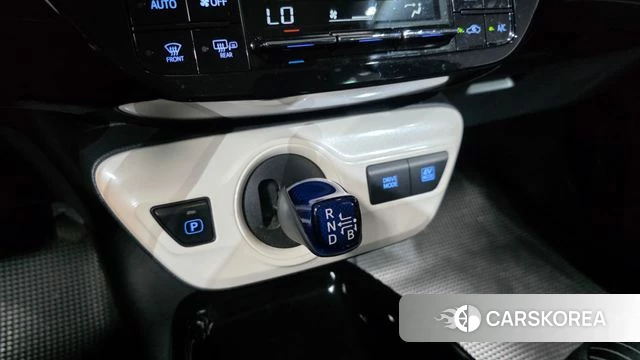 Toyota Prius 4th Generation id 4703408 из Кореи 34