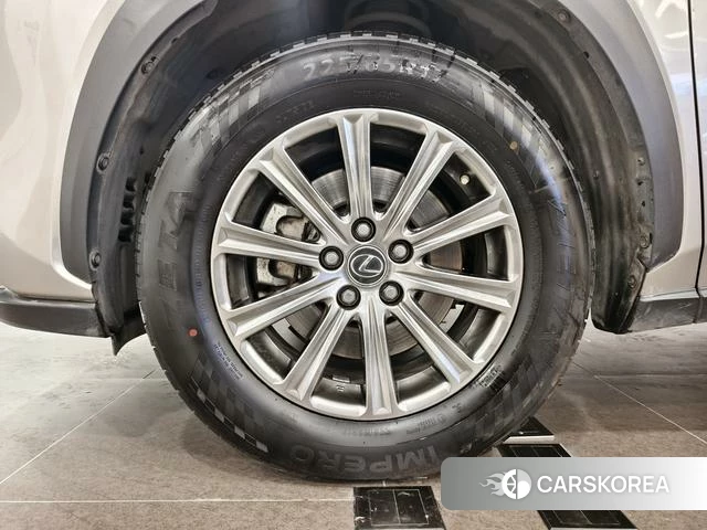 Lexus NX id 4217354 из Китая 24