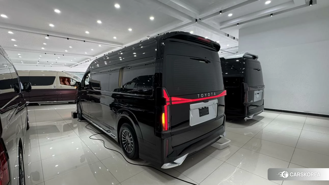 Toyota Hiace id 4468115 из Китая 19