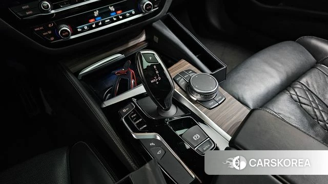 BMW 5 Series (G30) id 3854037 из Кореи 19