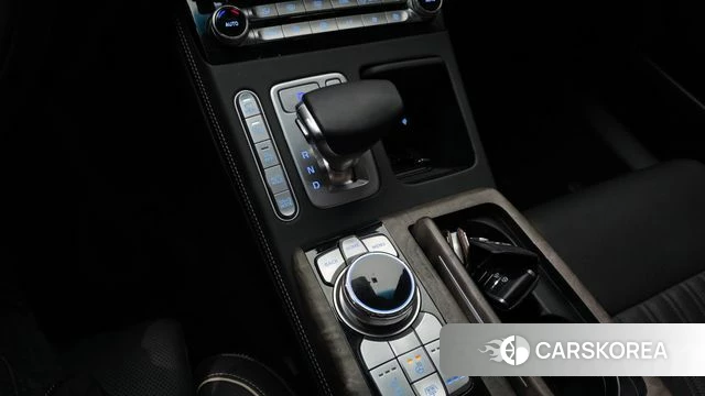 Genesis G90 id 3878467 из Кореи 19