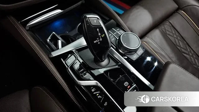 BMW 5 Series (G30) id 3607171 из Кореи 19