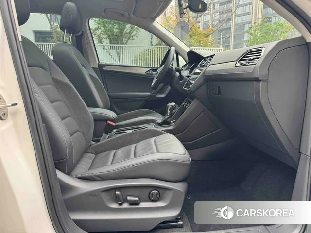 Volkswagen Tiguan L id 4261068 из Китая 17
