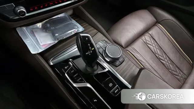 BMW 5 Series (G30) id 3329537 из Кореи 19