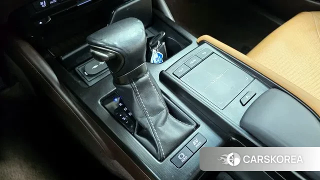 Lexus ES300h 7th generation id 3723618 из Кореи 19