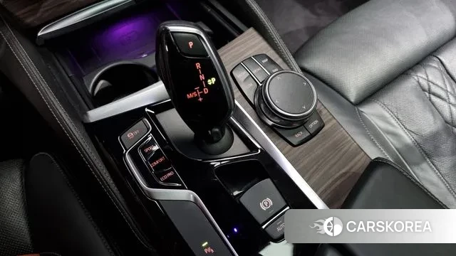 BMW 5 Series (G30) id 3034174 из Кореи 19