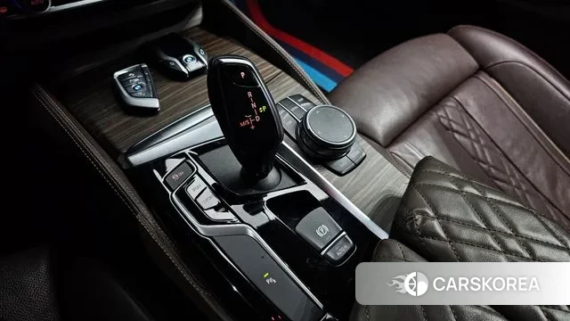 BMW 5 Series (G30) id 3778738 из Кореи 19