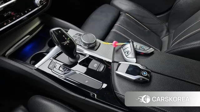 BMW 5 Series (G30) id 3672829 из Кореи 19