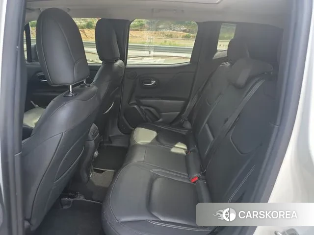 Jeep Renegade id 3117638 из Кореи 15