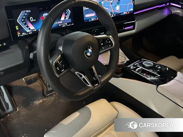 BMW 5 Series (G60) id 3026689 из Кореи 19